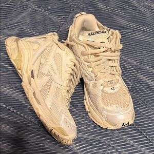 Balenciaga runner sneakers size 41